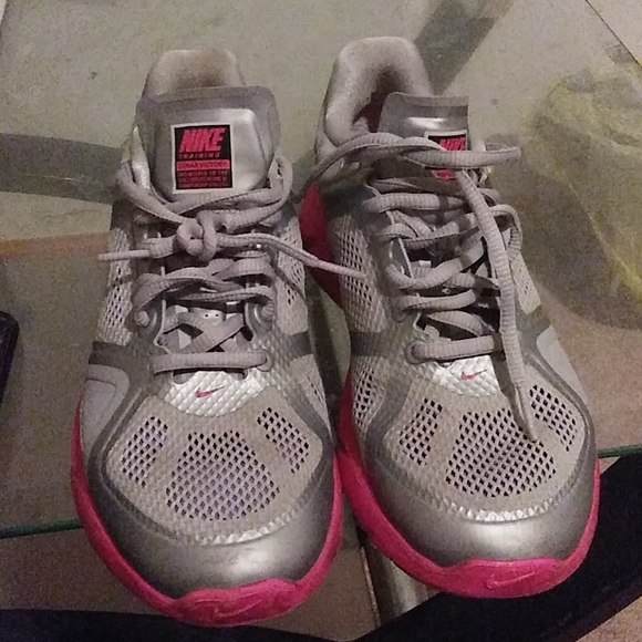 Shoes - Picture 2 of 3